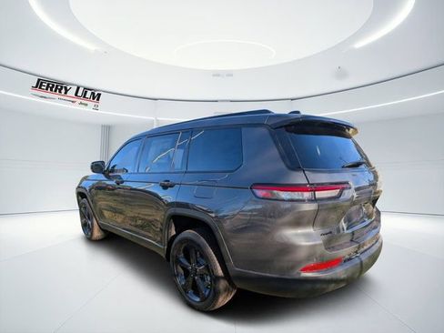 New 2025 Jeep Grand Cherokee L Limited w/ Black Appearance Package image 5