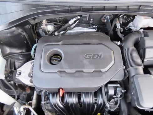 Used 2019 Kia Sorento LX image 11