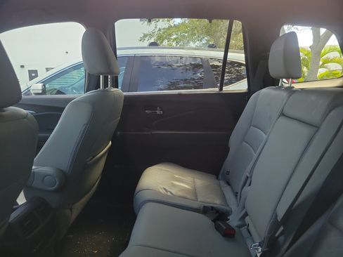 Used 2021 Honda Passport EX-L image 12