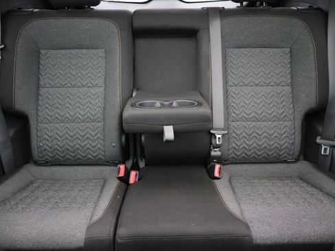 Used 2024 Chevrolet Equinox LT image 36