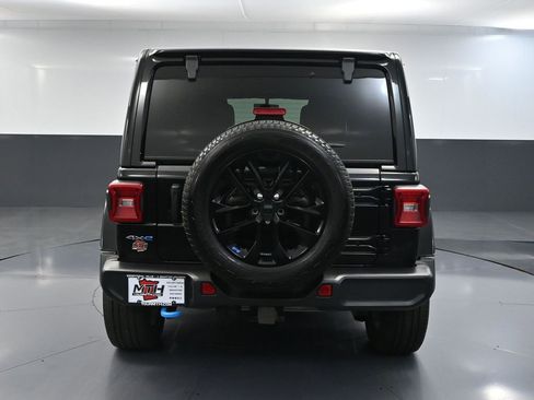 Used 2023 Jeep Wrangler Unlimited Sahara w/ Cold Weather Group image 7