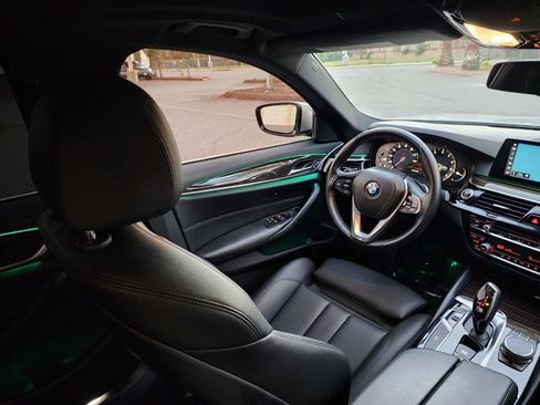 Used 2018 BMW 530i image 37