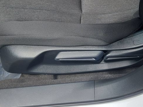 Certified 2025 Honda Accord LX image 18