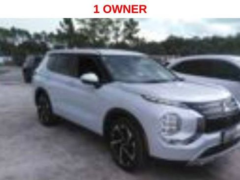 Used 2024 Mitsubishi Outlander SE AWD/4WD image 1
