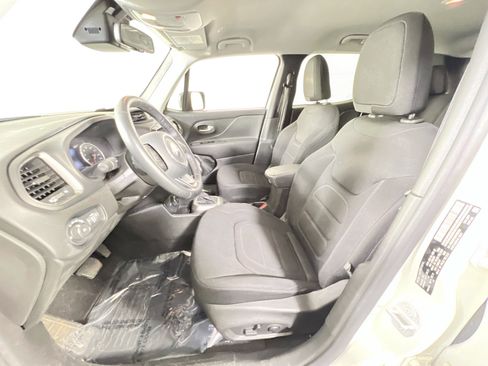 Used 2022 Jeep Renegade Latitude w/ Convenience Group image 21