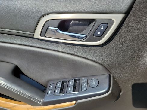 Used 2020 GMC Yukon XL Denali image 24