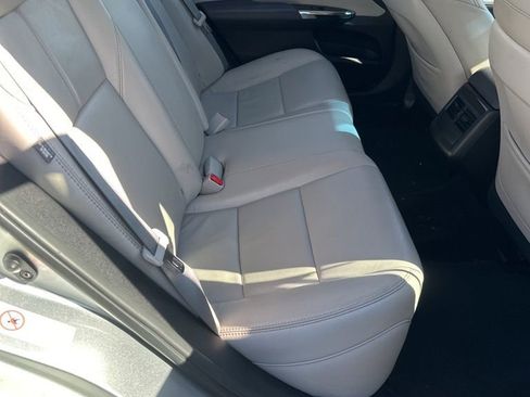 Used 2015 Toyota Avalon XLE image 35