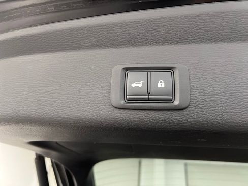 Used 2023 Mitsubishi Outlander SE image 41