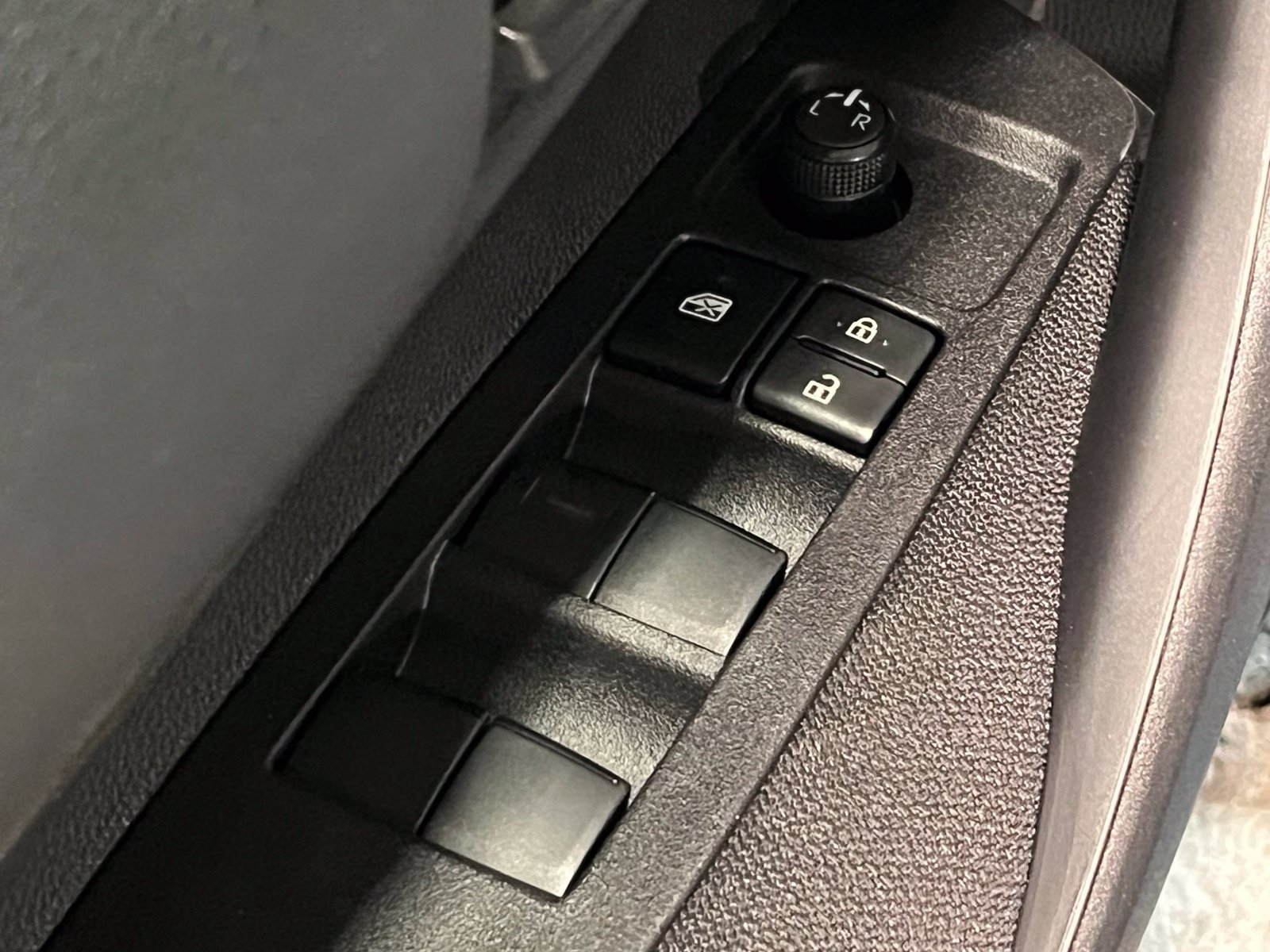 New 2027 Toyota Corolla LE w/ LE Premium Package FWD image 31