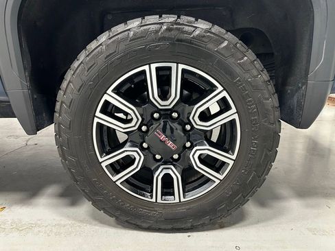 Used 2022 GMC Sierra 2500 AT4 image 60