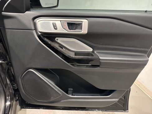 Used 2022 Ford Explorer ST w/ ST Street Pack image 42