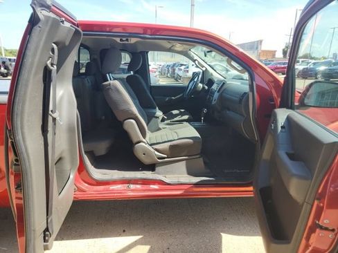 Used 2014 Nissan Frontier Desert Runner RWD image 20