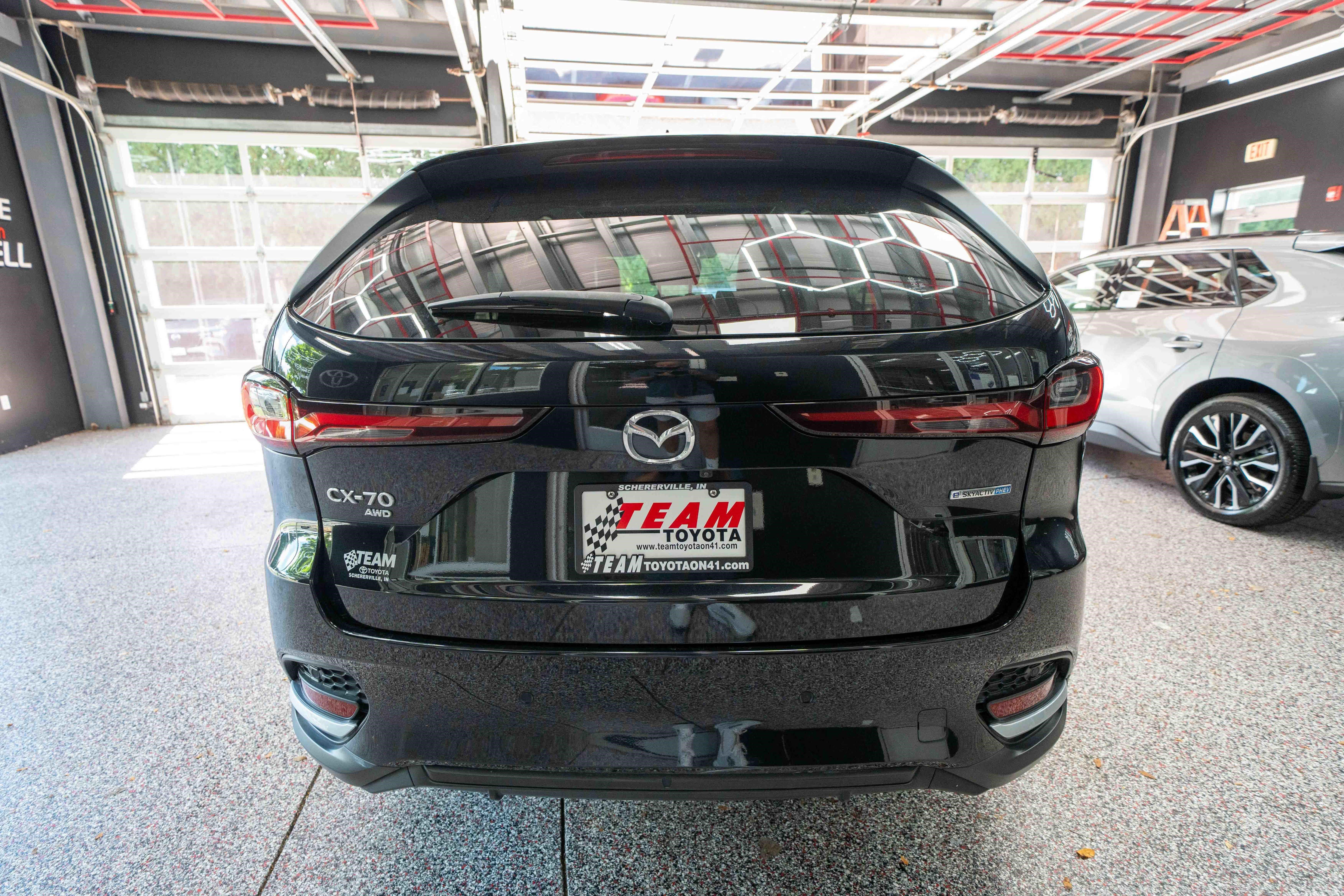Used 2025 MAZDA CX-70 Plug-In Hybrid w/ Premium Plus AWD/4WD image 3