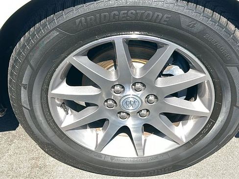 Used 2013 Buick Enclave Leather FWD image 17