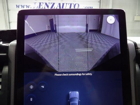 Used 2024 Ford Expedition Platinum image 16