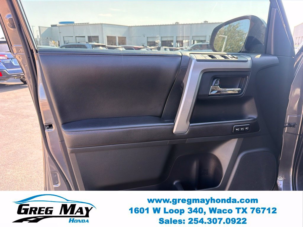 Used 2015 Toyota 4Runner Limited w/ Convenience Package AWD/4WD image 10