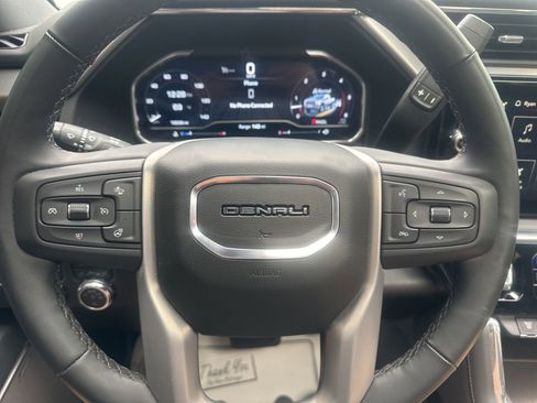Used 2025 GMC Sierra 3500 Denali w/ Denali Reserve Package AWD/4WD image 34