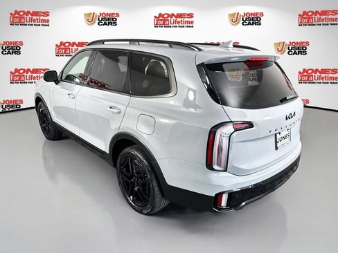 Used 2025 Kia Telluride EX X-Line AWD/4WD image 2