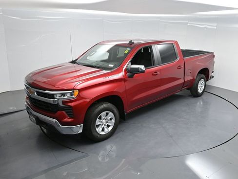 Used 2024 Chevrolet Silverado 1500 LT image 39