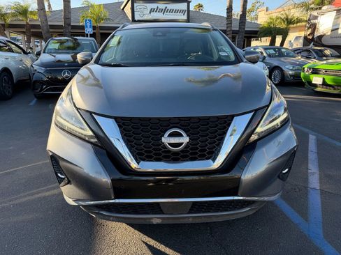 Used 2023 Nissan Murano SV image 2