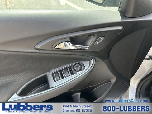 Used 2020 Chevrolet Malibu LS FWD image 12