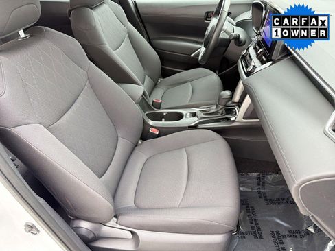 Used 2023 Toyota Corolla Cross LE image 29