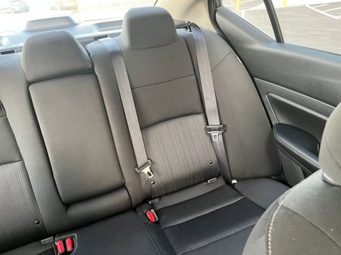 Used 2025 Nissan Altima 2.5 SV FWD image 38
