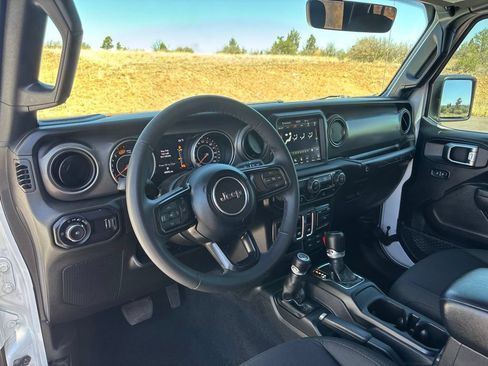 Used 2023 Jeep Wrangler Sport AWD/4WD image 20