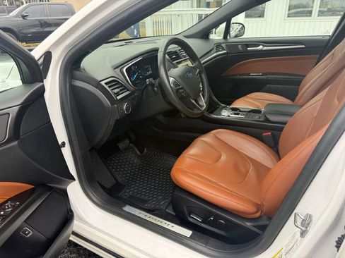 Used 2019 Ford Fusion Energi Titanium FWD image 13