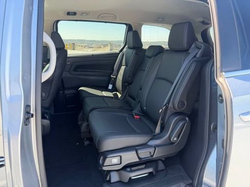 Certified 2026 Honda Odyssey EX-L image 15