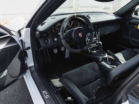 Used 2011 Porsche 911 GT2 RS RWD image 40