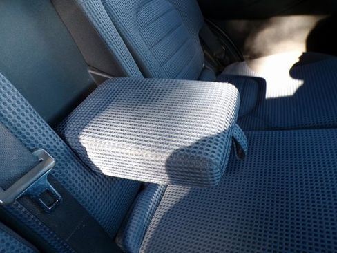 Used 2005 Nissan Pathfinder SE Off-Road image 12