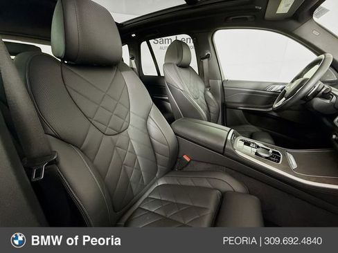 Used 2024 BMW X5 xDrive40i w/ Premium Package image 29
