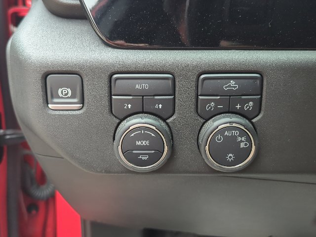 Used 2025 Chevrolet Silverado 1500 LT AWD/4WD image 21