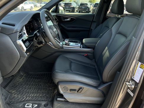 Used 2025 Audi Q7 3.0T Premium Plus image 26