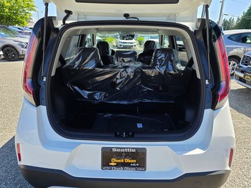 New 2025 Kia Soul LX image 3