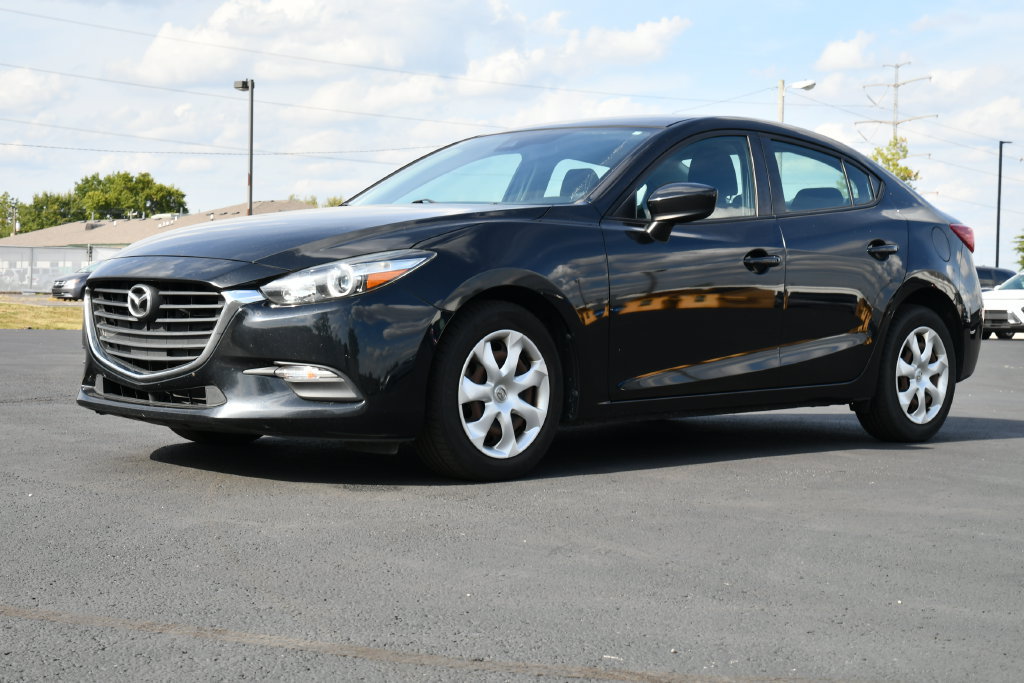 Used 2018 MAZDA MAZDA3 Sport FWD image 3