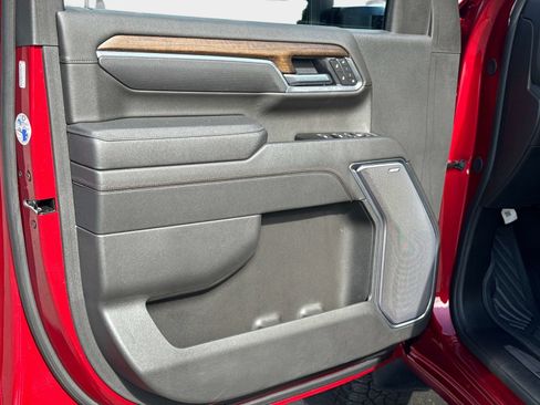Used 2026 Chevrolet Silverado 2500 High Country w/ High Country Premium Package AWD/4WD image 20