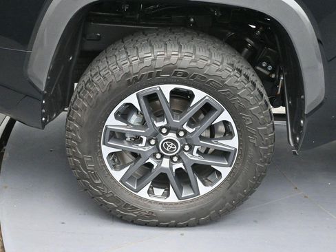 Used 2026 Toyota Tundra Limited AWD/4WD image 35