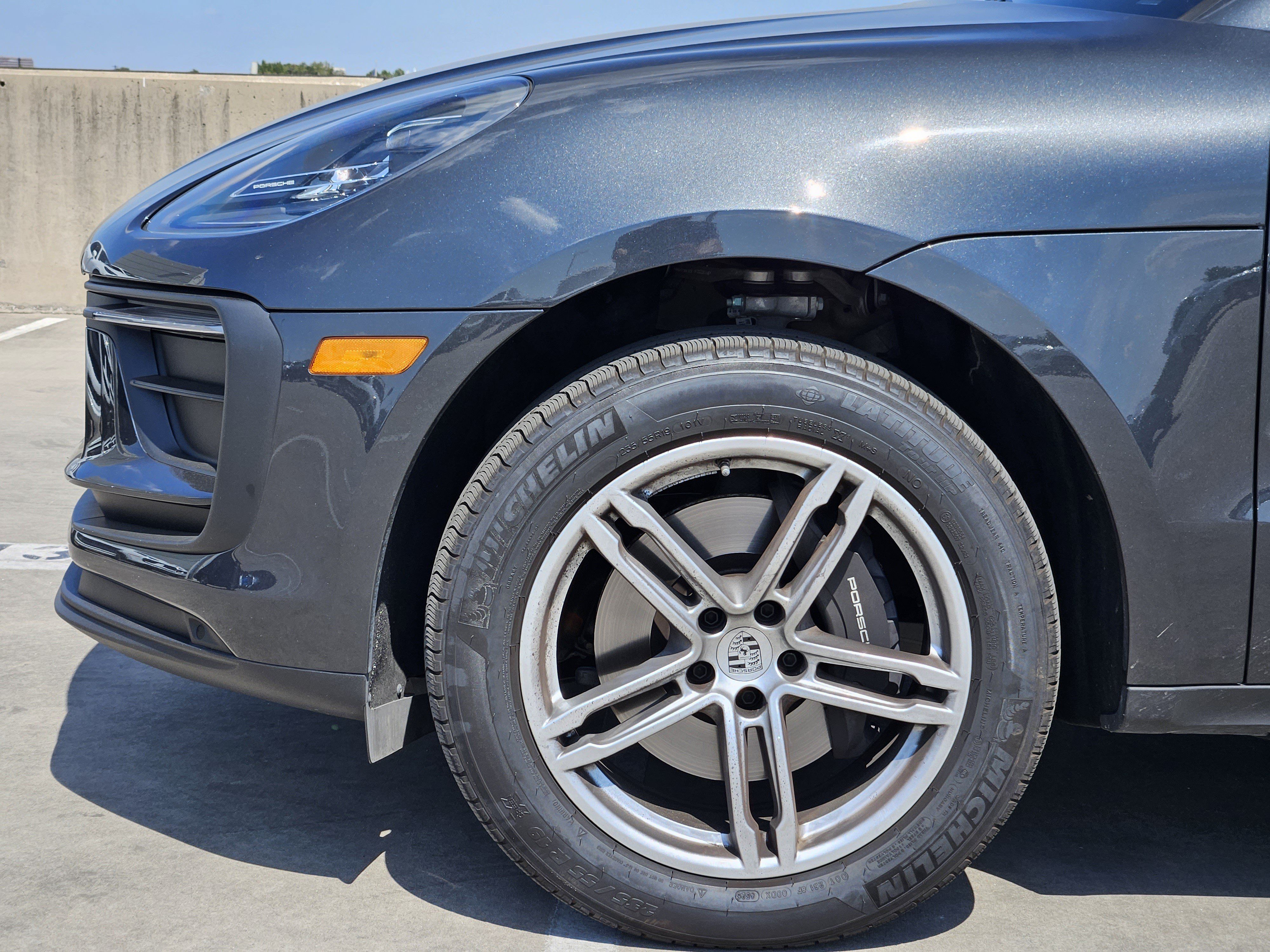 Certified 2026 Porsche Macan AWD/4WD image 13