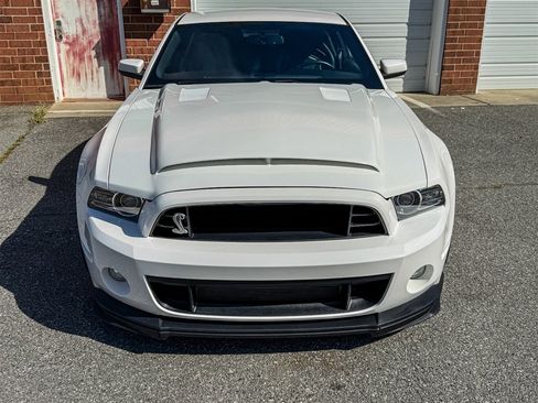 Used 2013 Ford Mustang Shelby GT500 RWD image 10