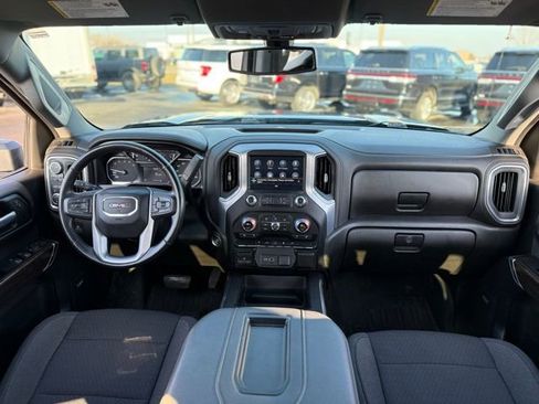 Used 2021 GMC Sierra 1500 Elevation w/ Preferred Package image 3