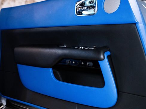 Used 2018 Rolls-Royce Dawn image 13