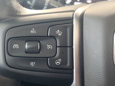 Used 2022 GMC Yukon XL SLT w/ SLT Premium Package image 34