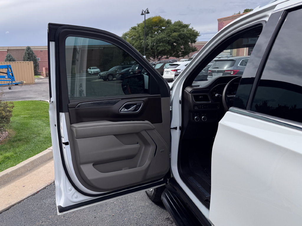 Used 2022 GMC Yukon SLT w/ SLT Premium Package AWD/4WD image 18