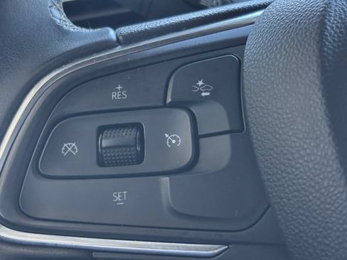 Used 2025 Buick Encore GX Preferred FWD image 12