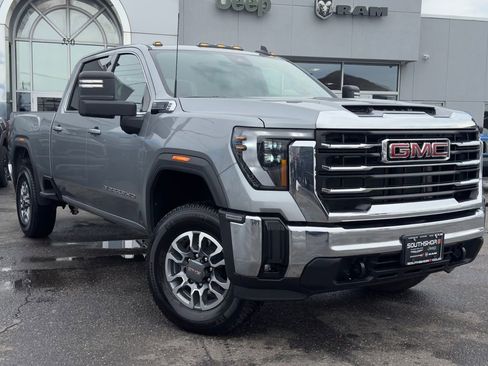 Used 2025 GMC Sierra 2500 SLE w/ SLE Value Package; AWD/4WD image 1
