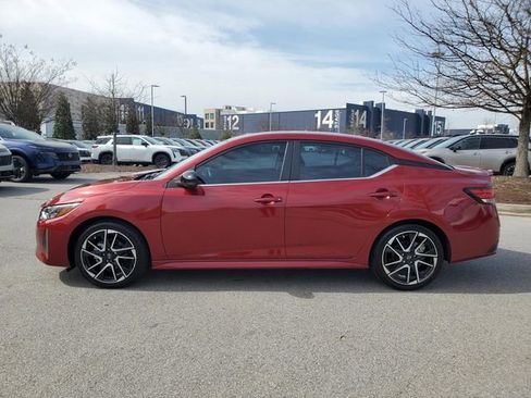 Certified 2024 Nissan Sentra SR w/ SR Premium Package FWD image 7