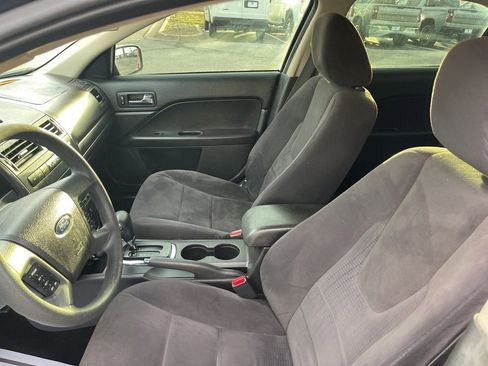 Used 2009 Ford Fusion SE image 12