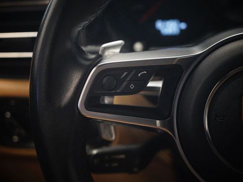 Used 2021 Porsche Macan Base image 17